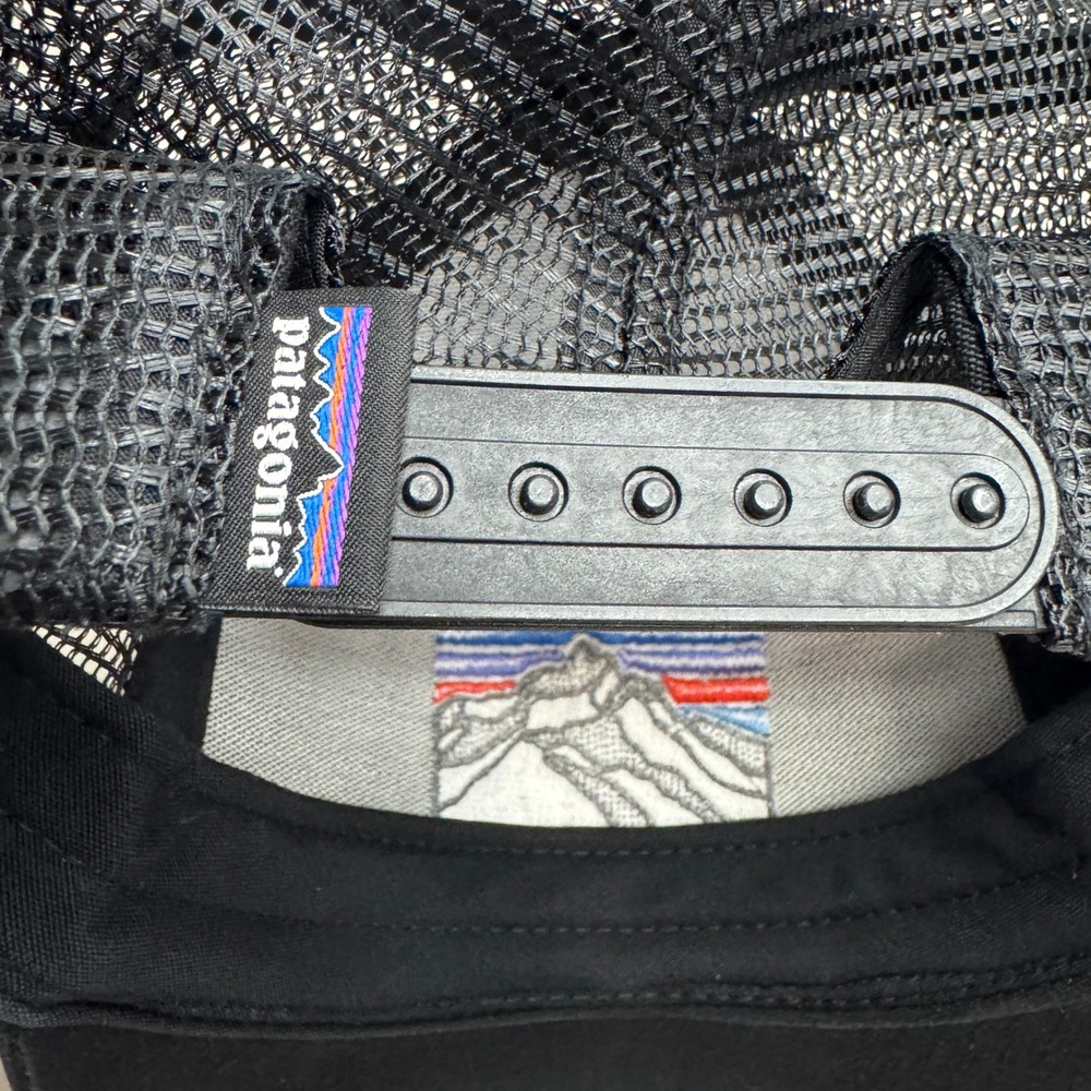 Patagonia P-6 Logo Trucker Hat Black Mesh Snapback Cap Adjustable P6 Patch - Picture 5 of 5